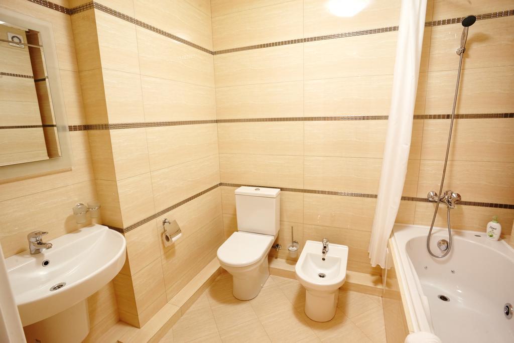 Luxury Apartment In New Building Chisinau Exterior foto